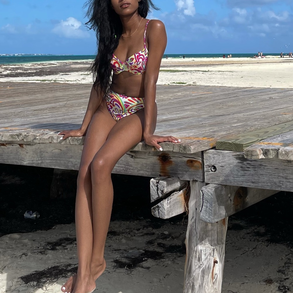 Vintage Versace bikini - Picture 4 of 4